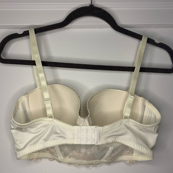 Detailed IVORY bustier top - Picture 2 of 2